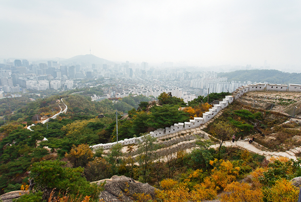 인왕산 곡성 부근